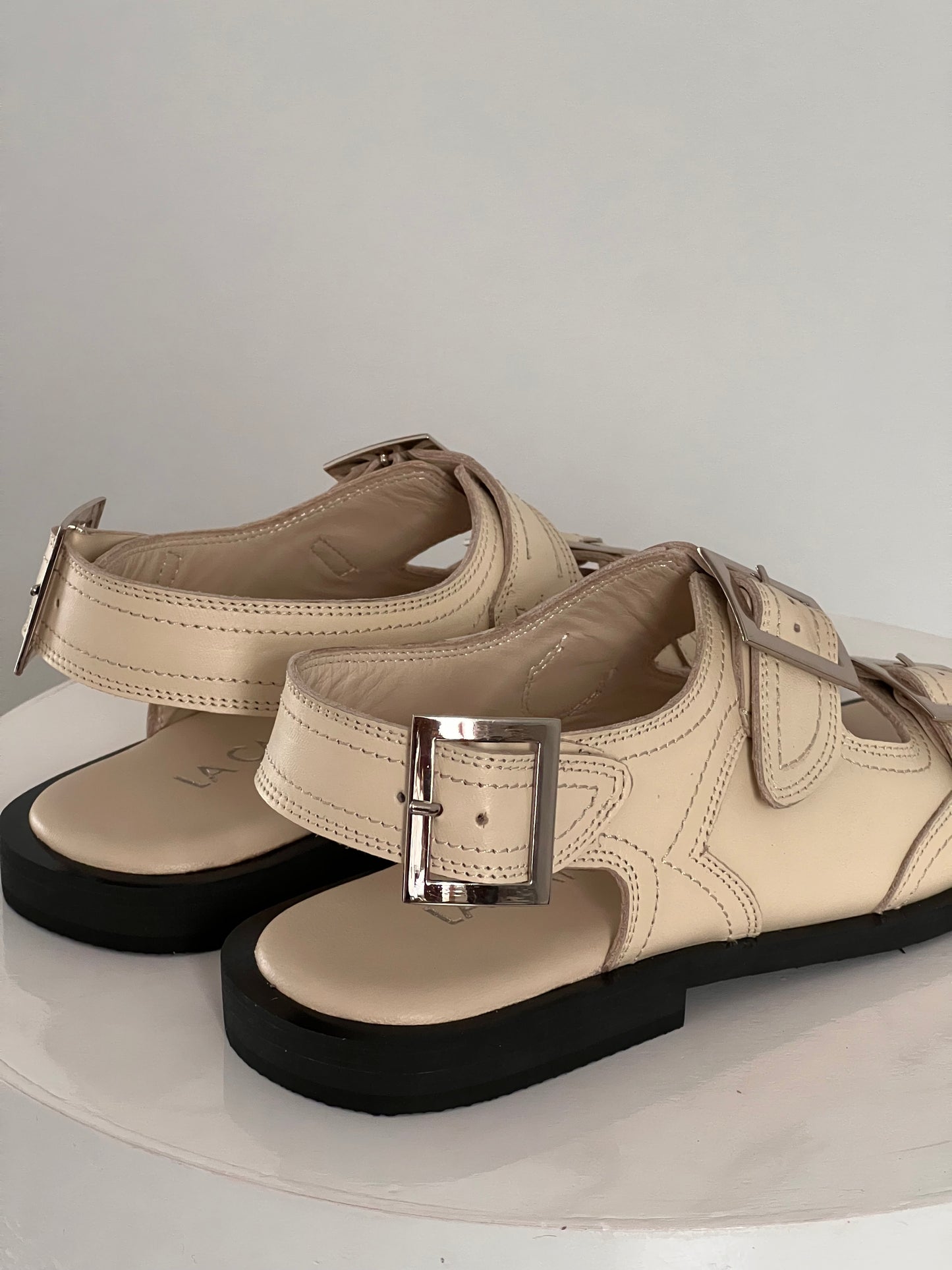 Ernest Sandals Off white