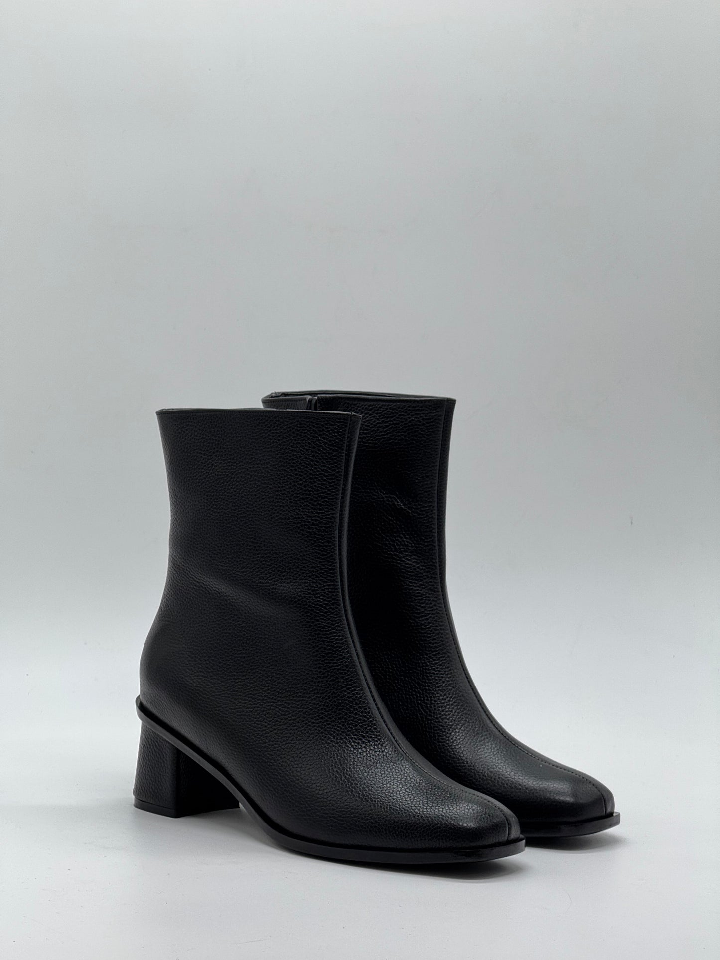 Mini Franck Black leather