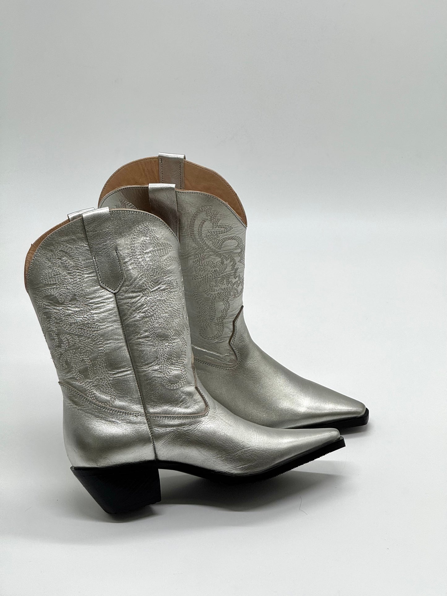 Cowboy Silver Rust