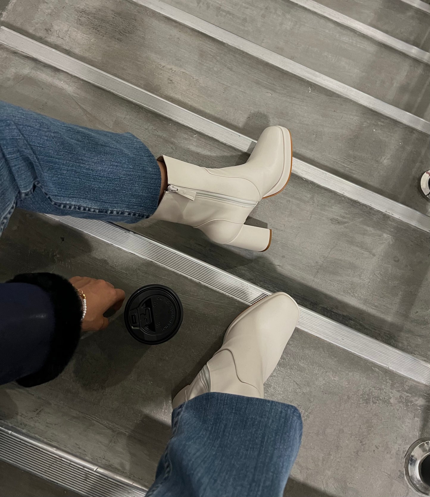 Collins Boots Cream latte