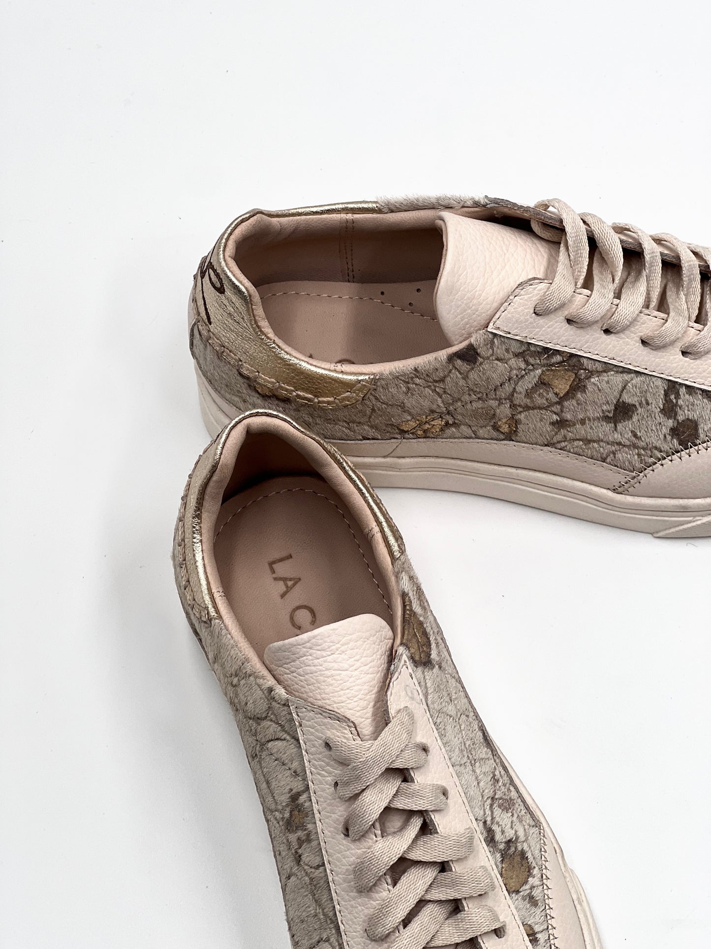 Zapatilla Woolf Cream & Gold