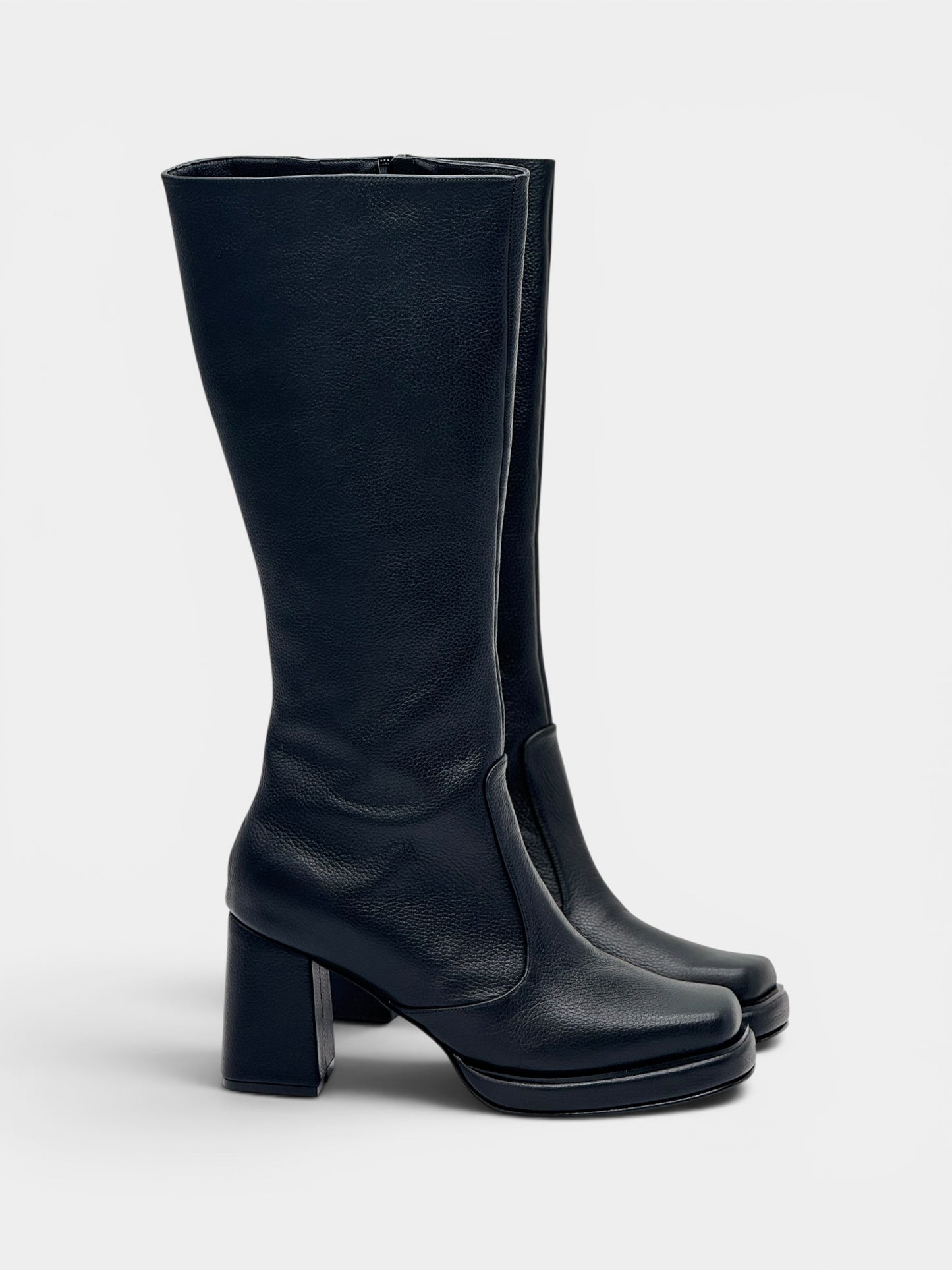 Jonak Total Black Leather