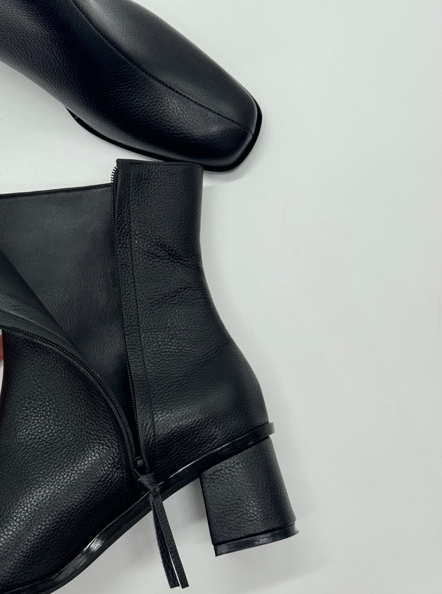 Mini Franck Black leather