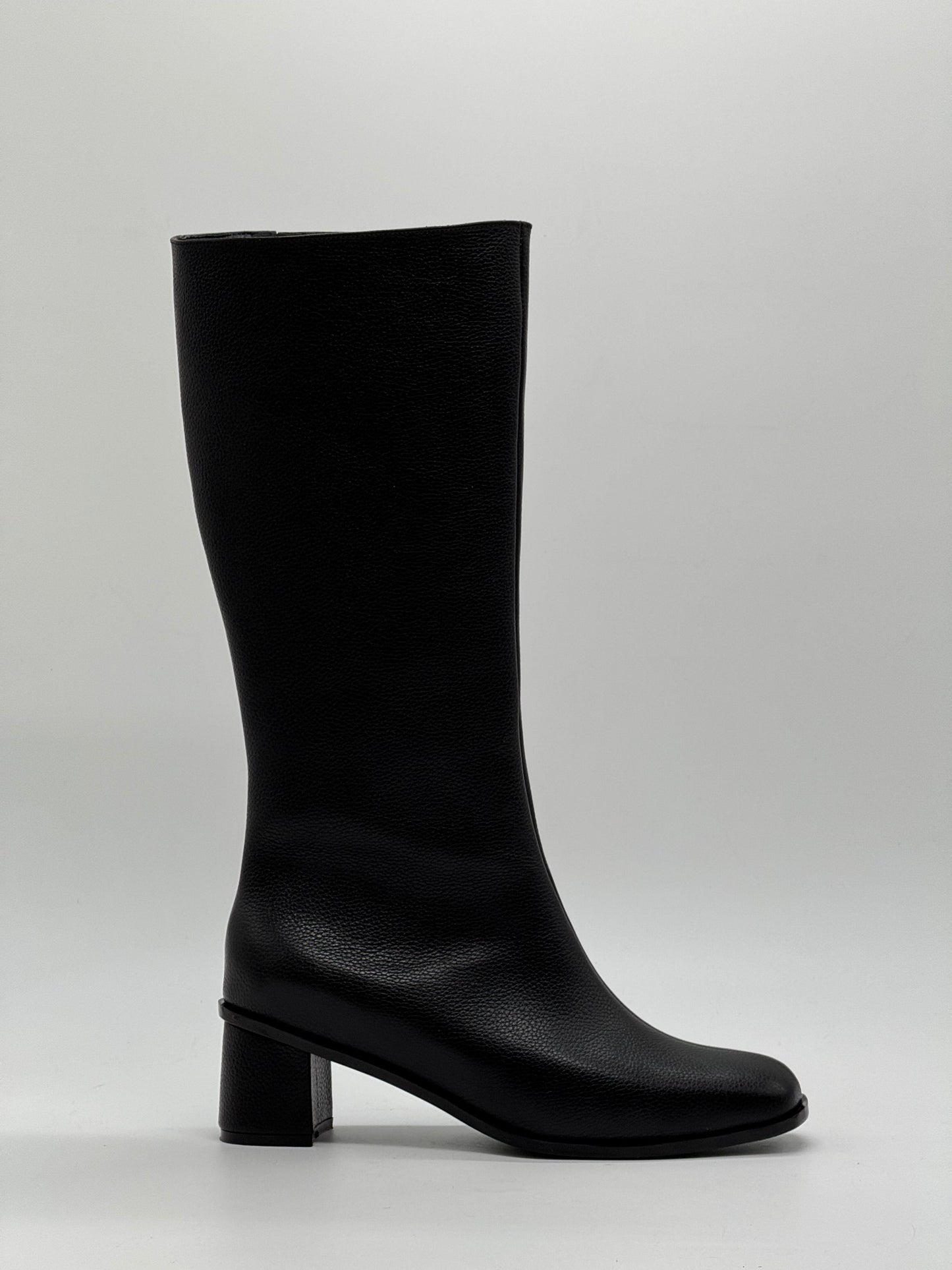 Franck Black Leather