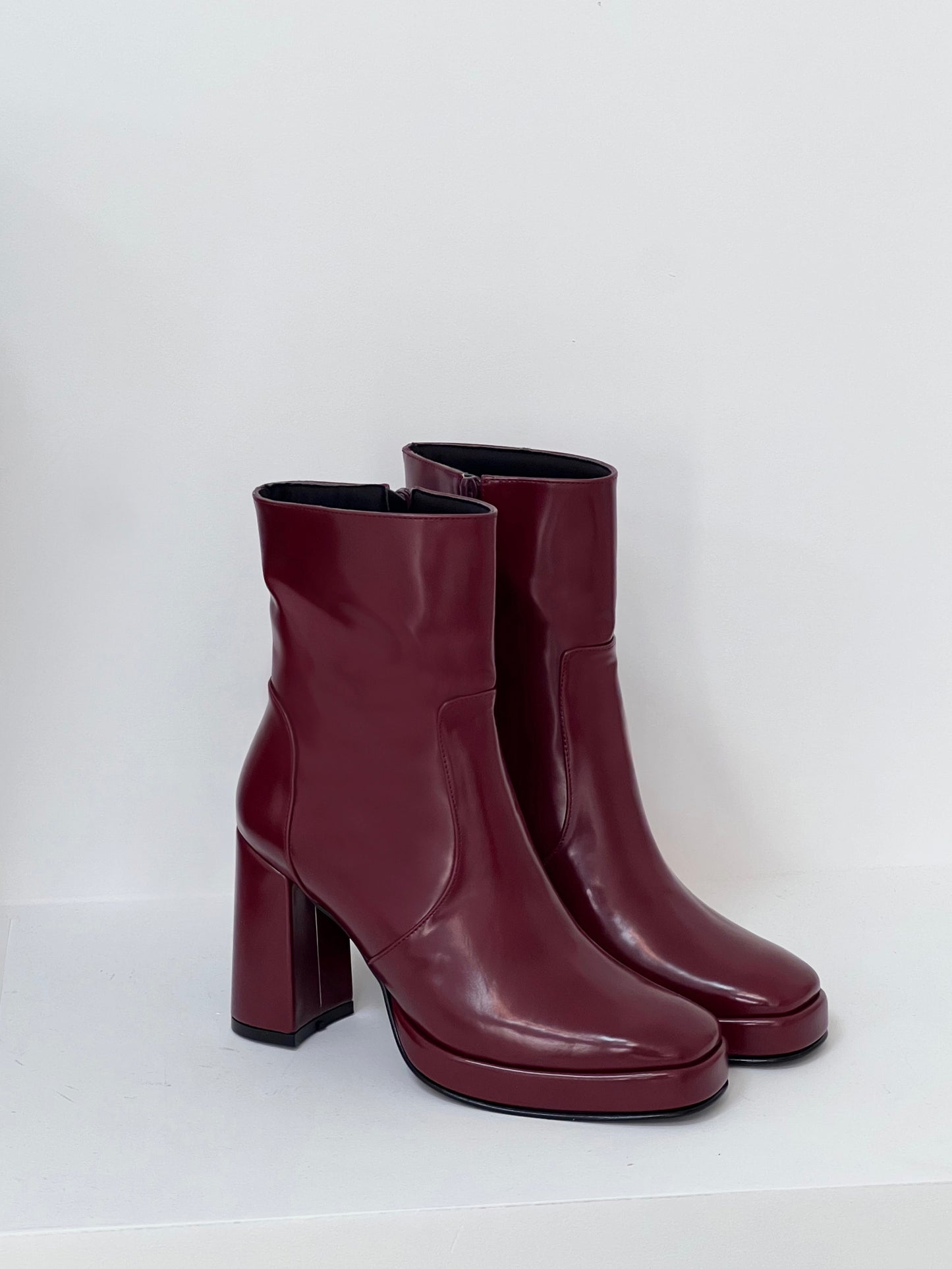 Collins Boots Cherry