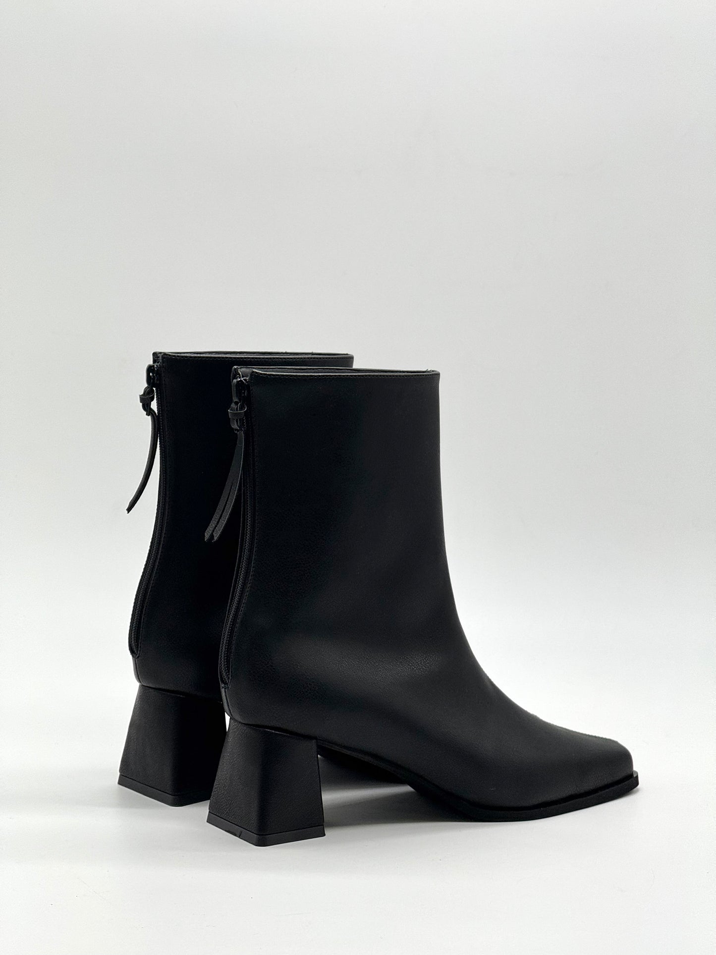 Sand Boots Black