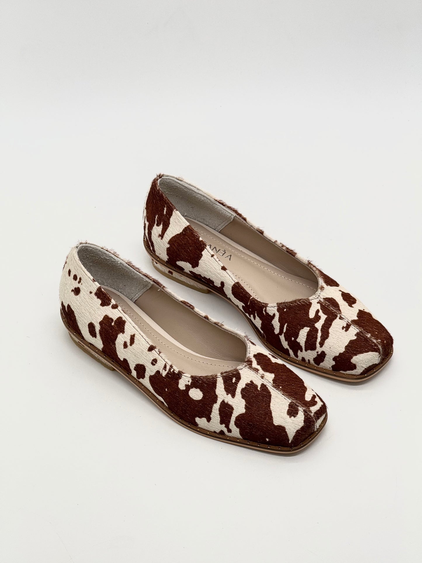 Balerinas Greene Cow