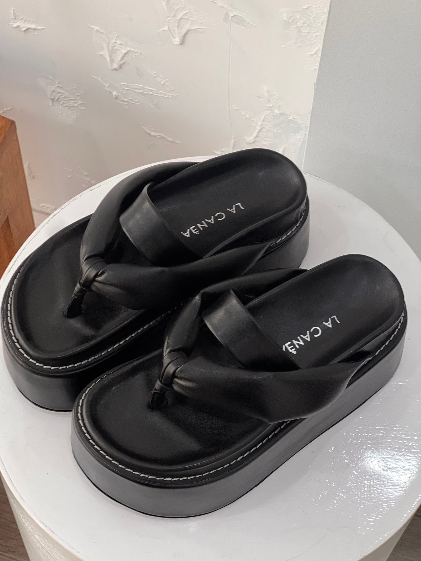 Big Bow Total Black