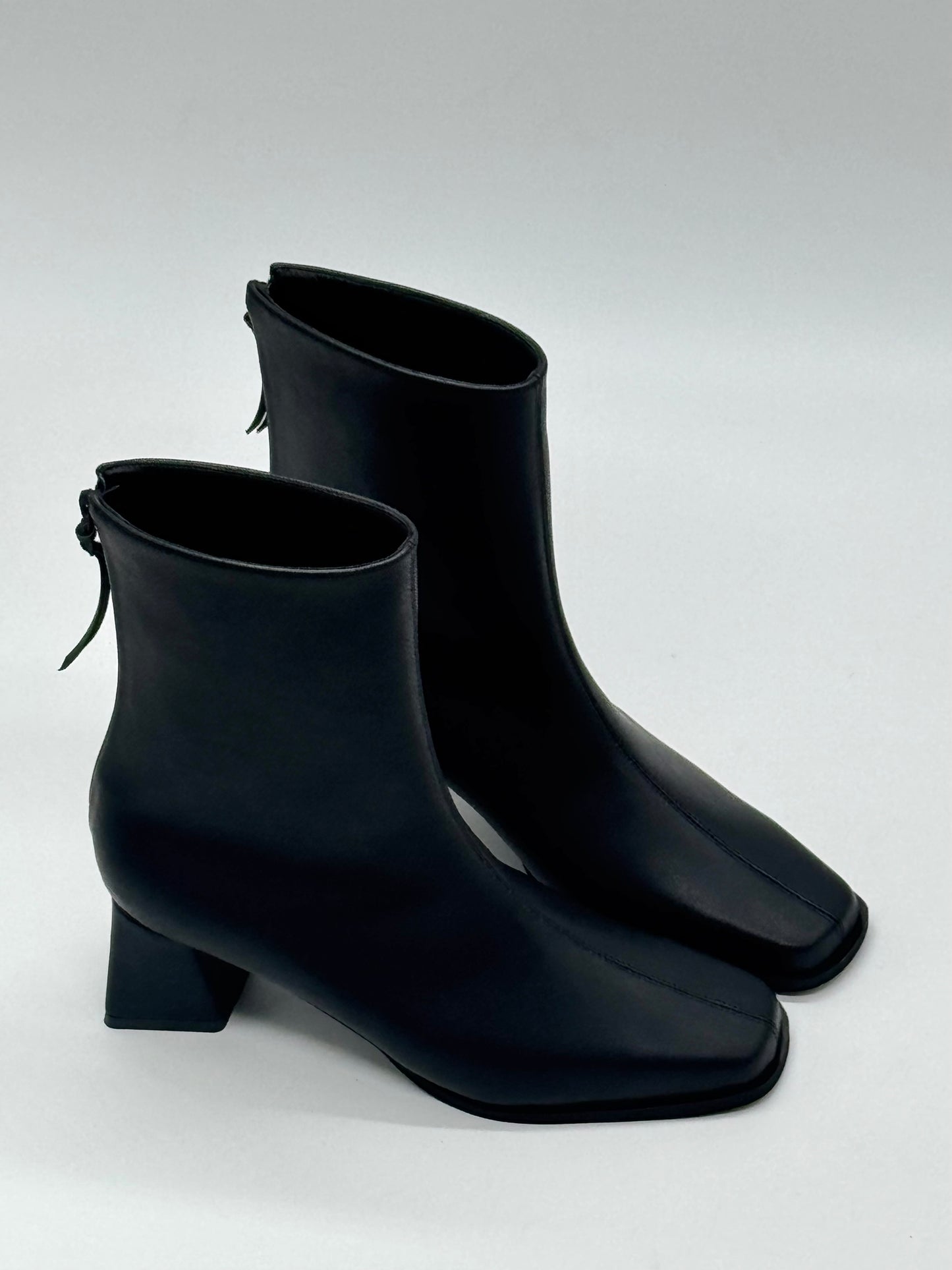 Sand Boots Black