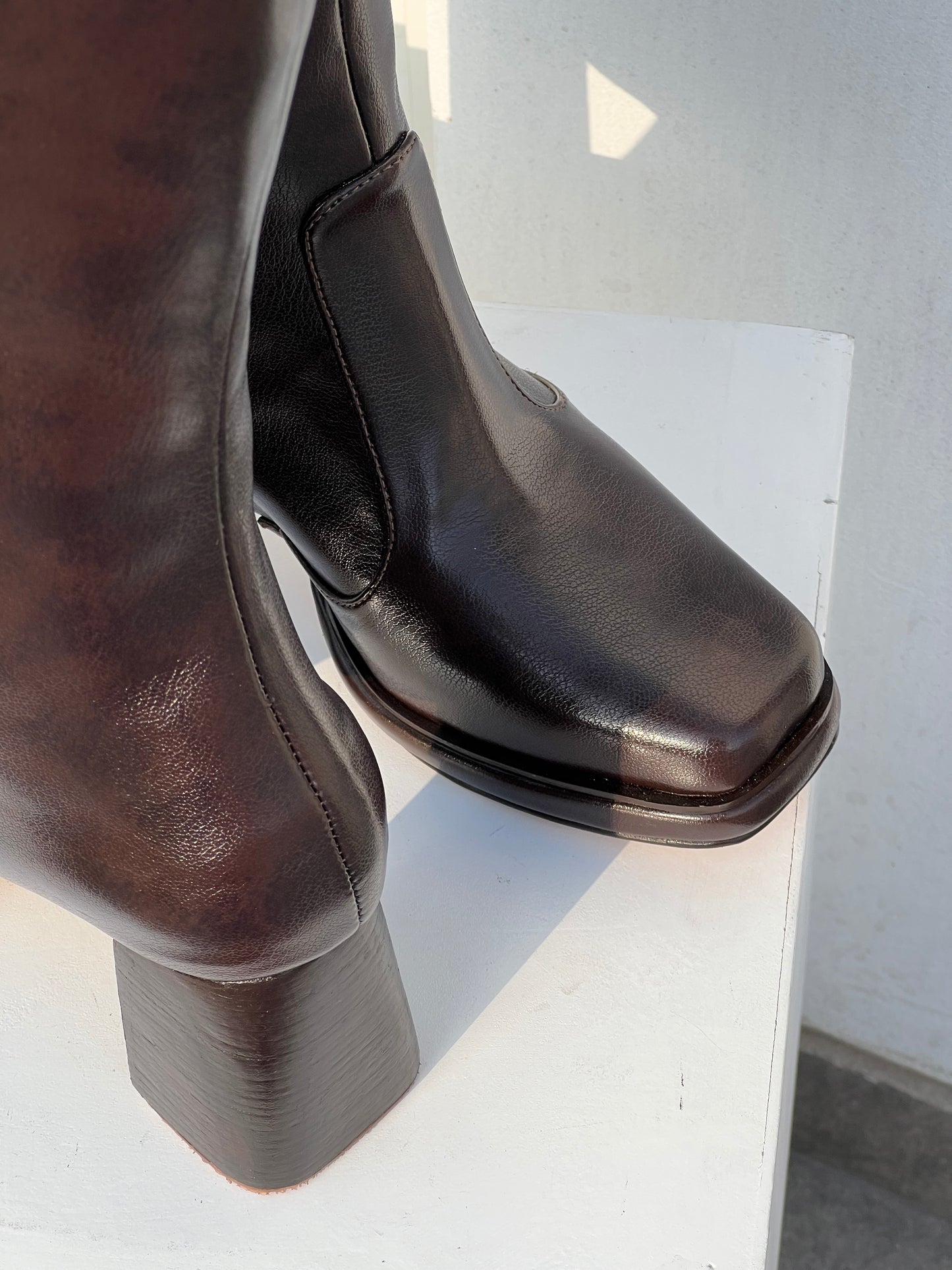 Jonak Boots Chocolate