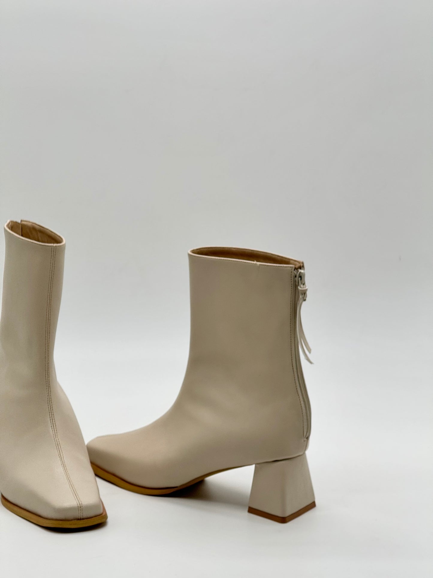 Sand Boots Cream