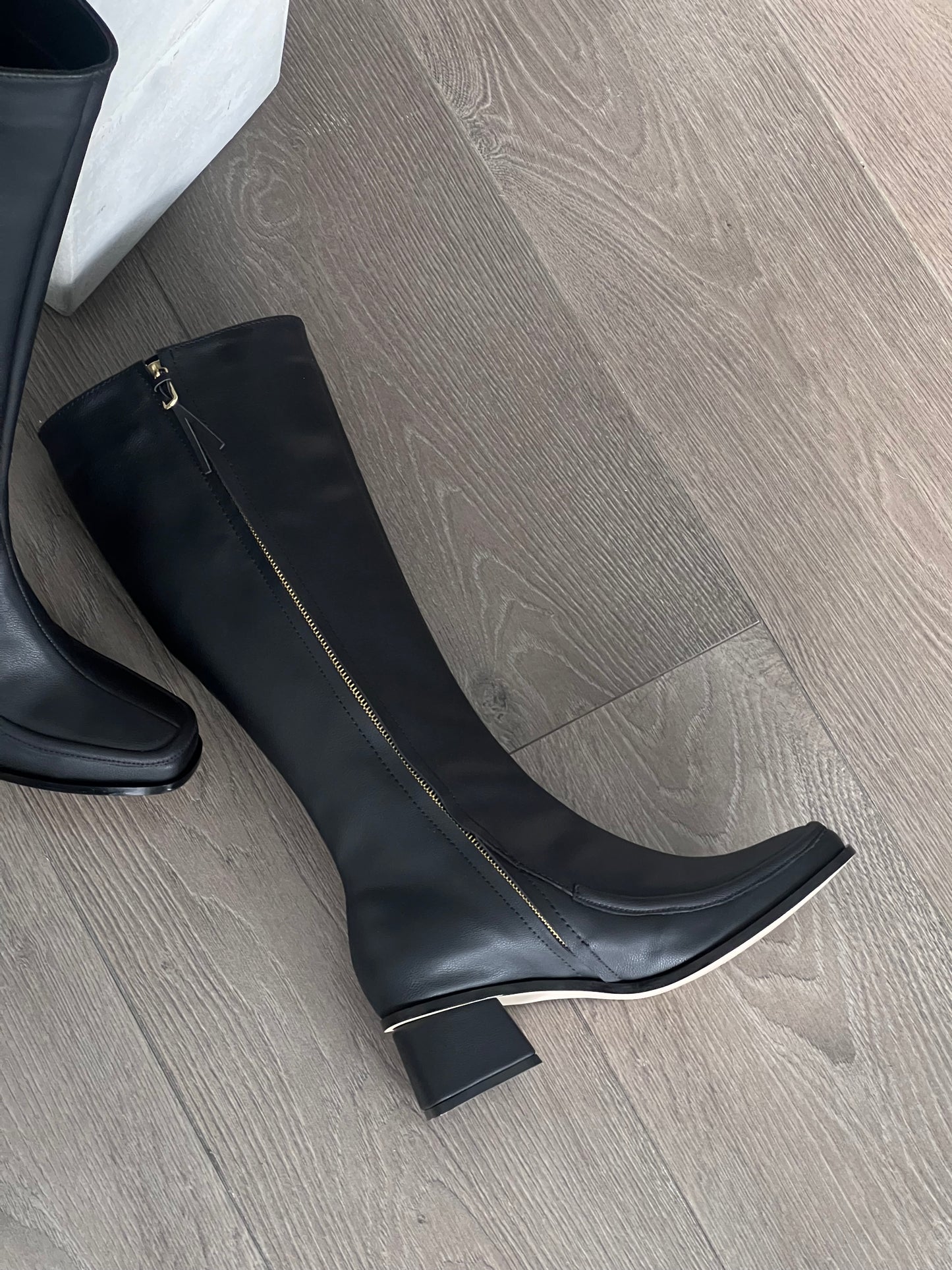 Pardha Total black Boots