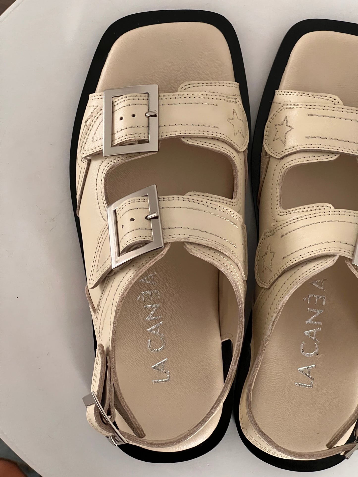 Ernest Sandals Off white