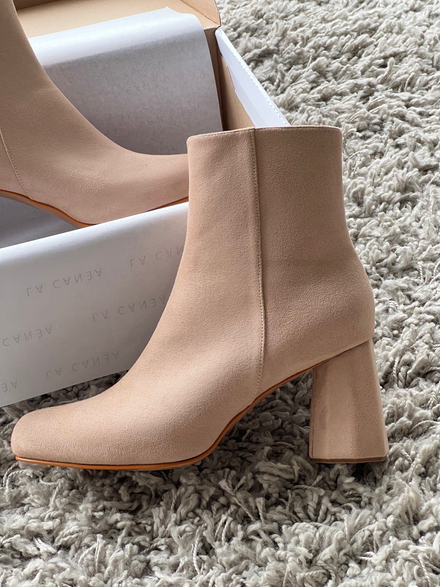 Klein Beige