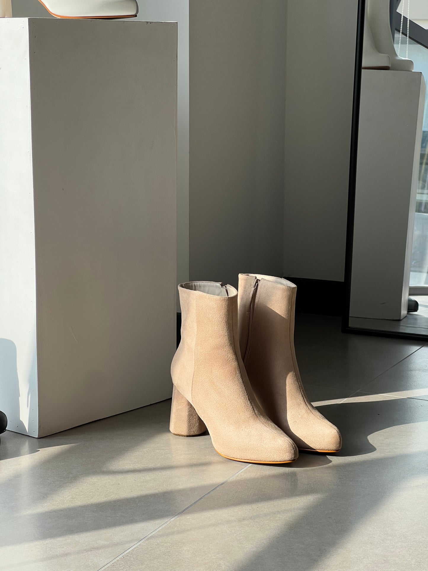Klein Beige