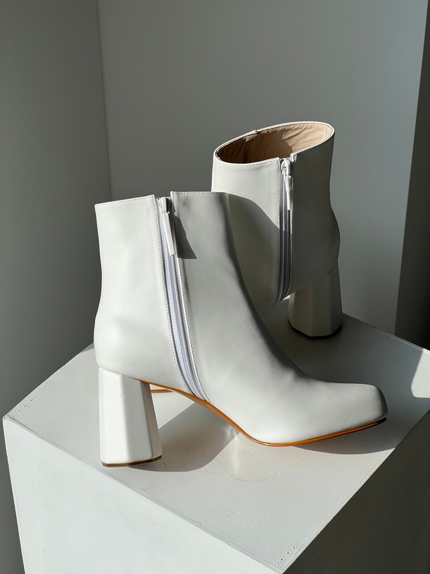 Klein Off white