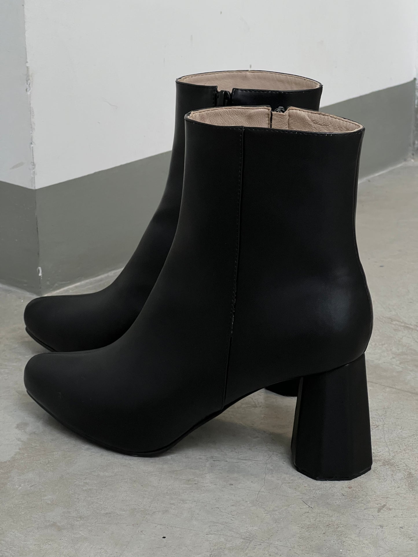 Klein Total Black
