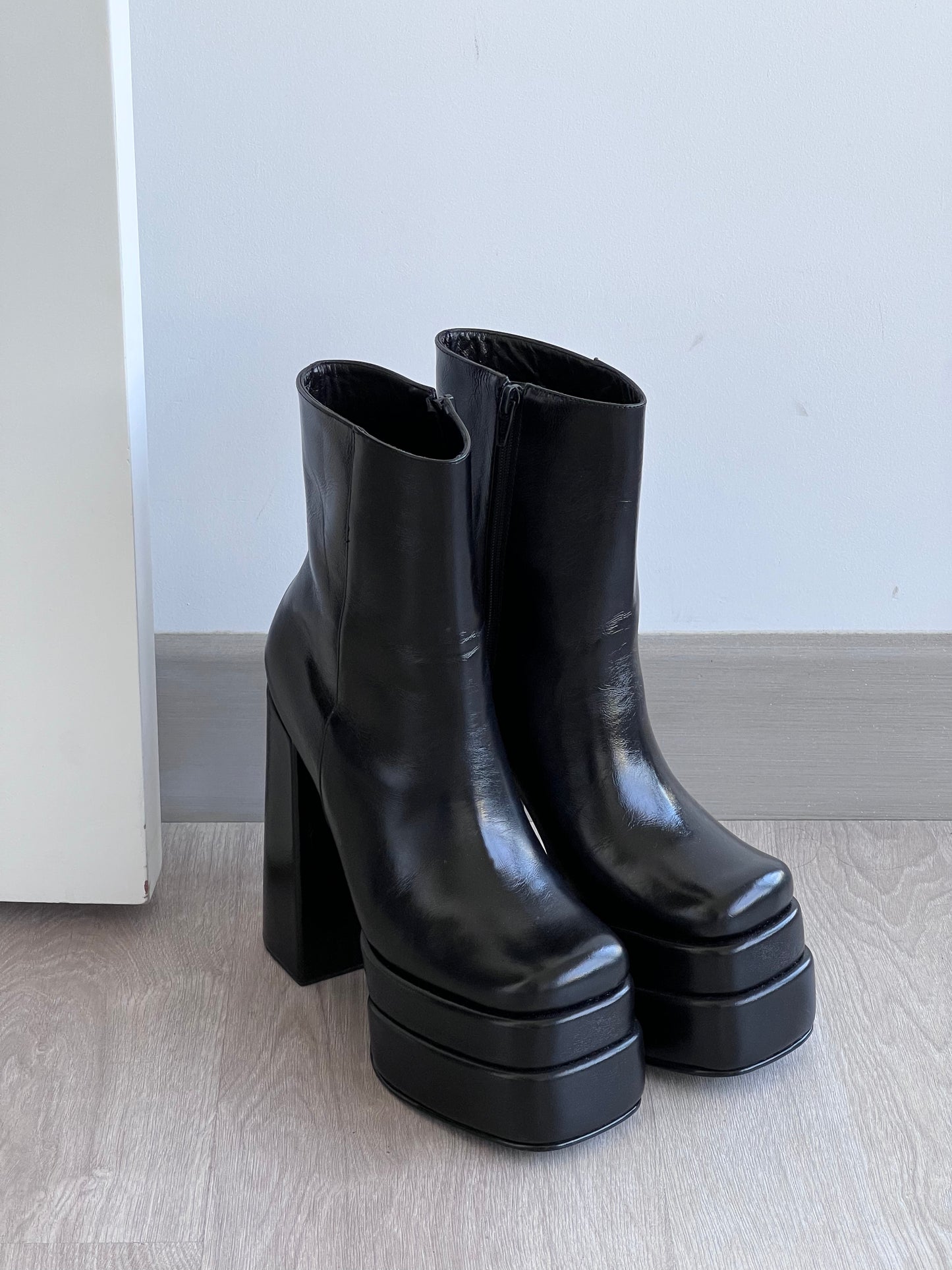 Cooper Boots Black