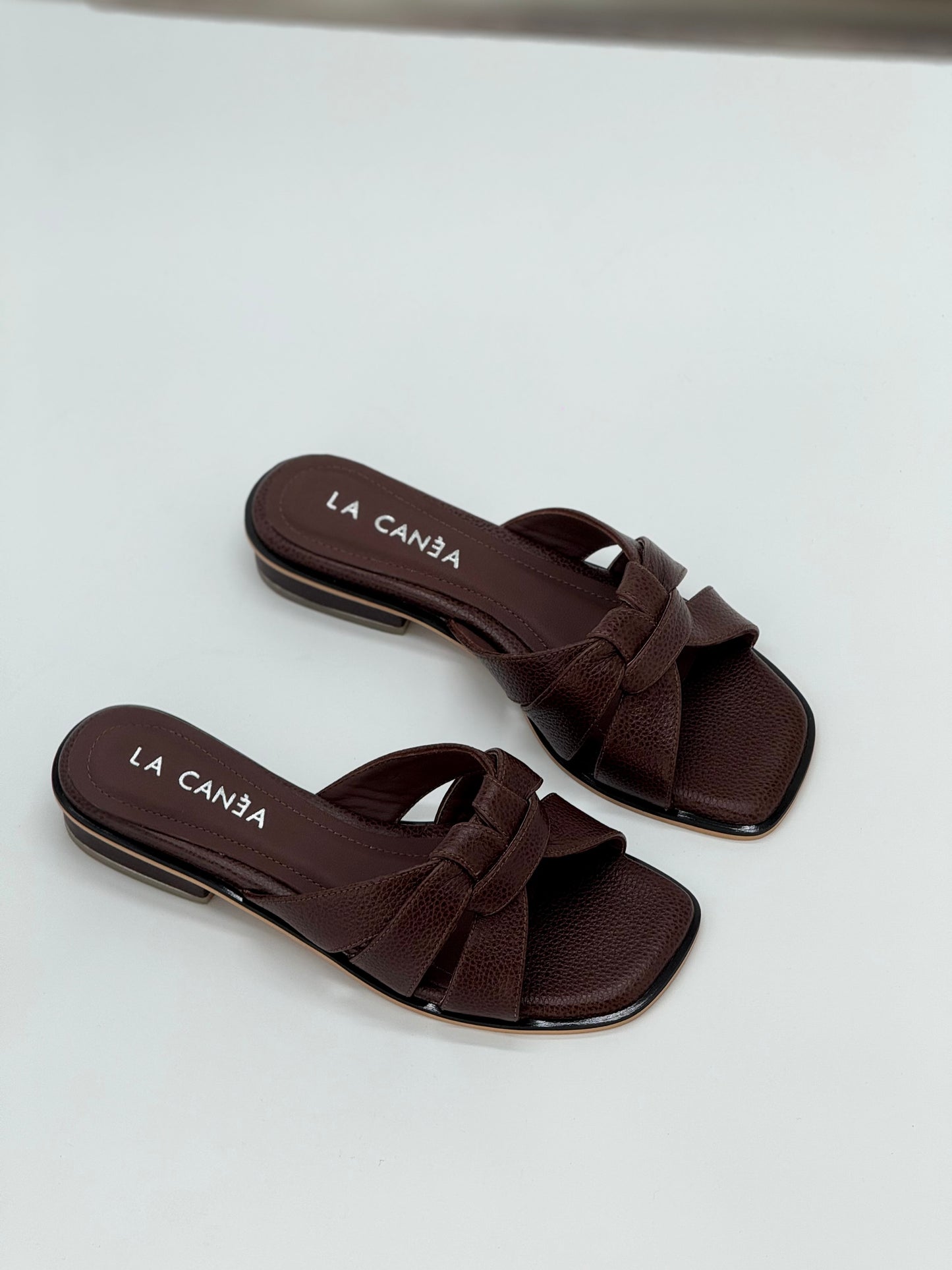 Liv Sandals Chocolate