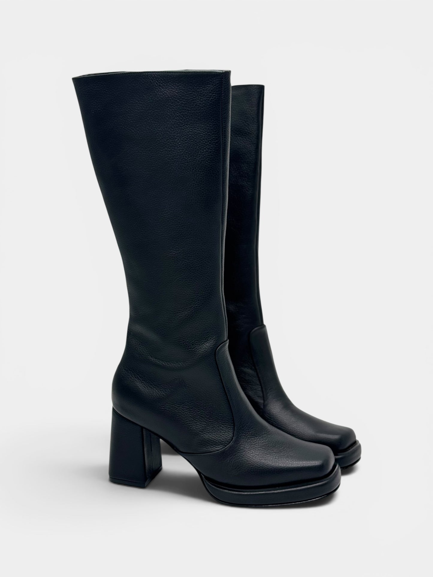 Jonak Total Black Leather